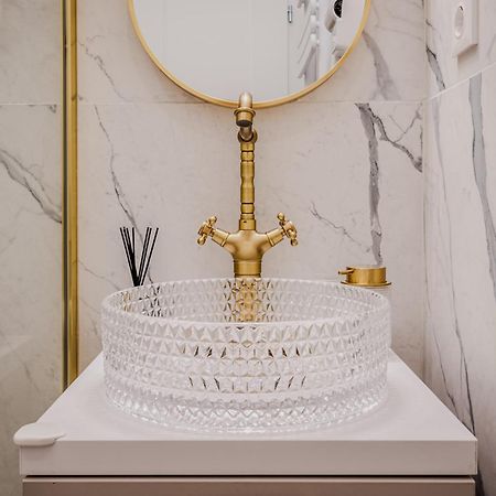 Timeless Boutique Suites By Bqa بودابست المظهر الخارجي الصورة