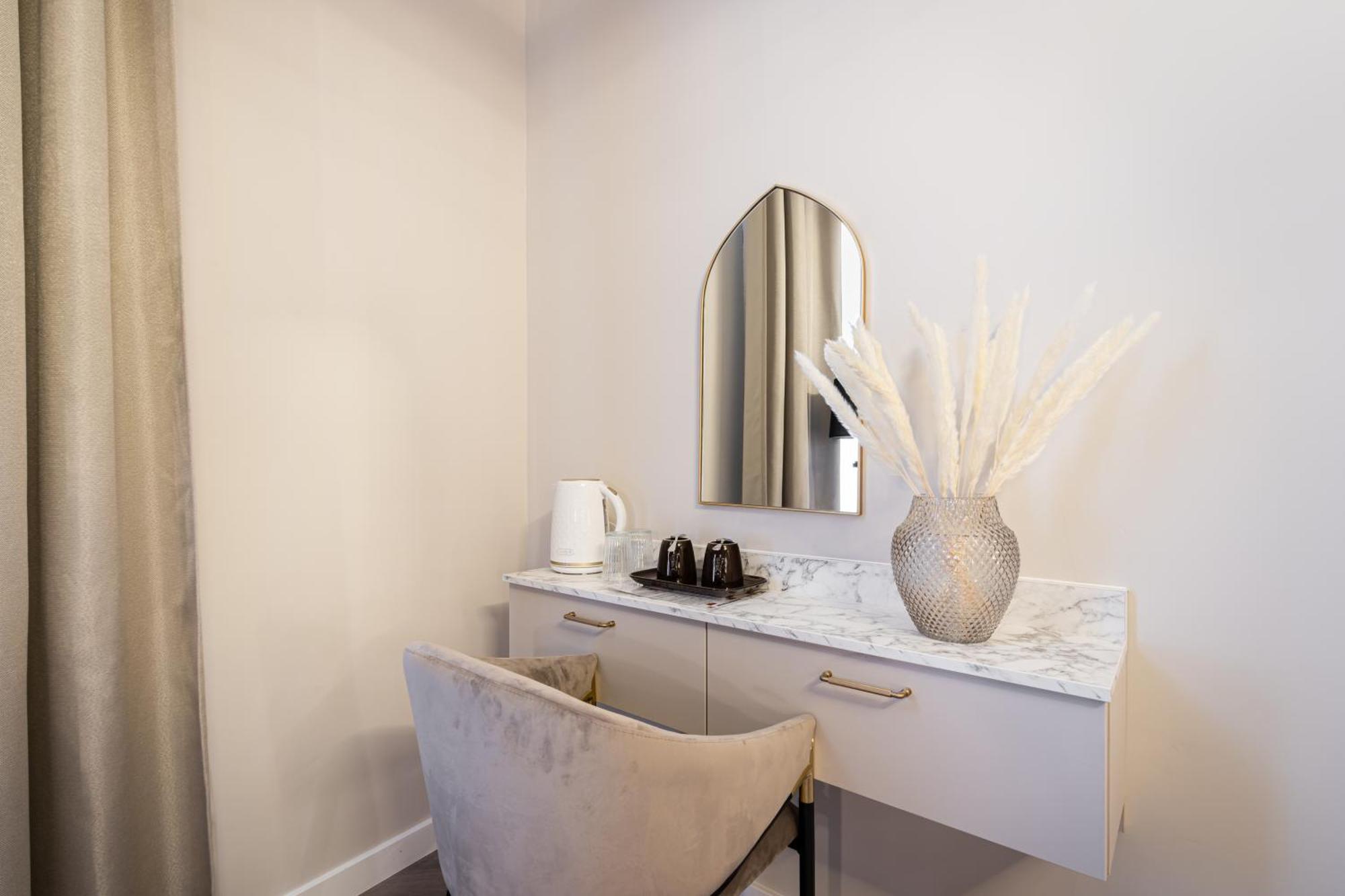 Timeless Boutique Suites By Bqa بودابست المظهر الخارجي الصورة